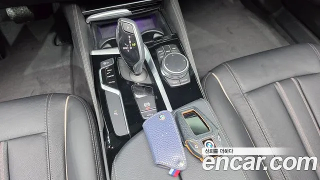 BMW 5 серии 2019 thumb 9