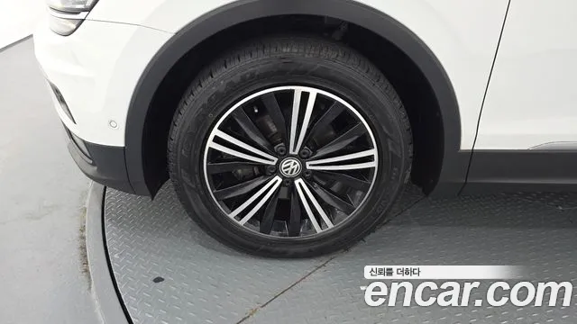 Volkswagen Tiguan 2020 thumb 5