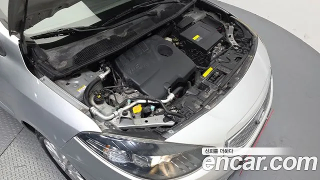 Renault Fluence 2012 thumb 6