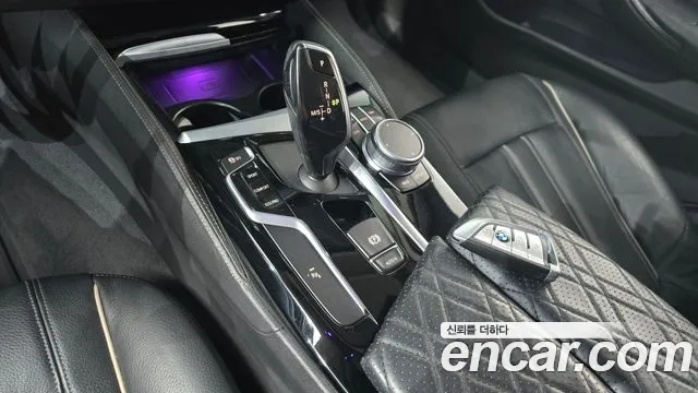 BMW 5 серии 2019 thumb 9