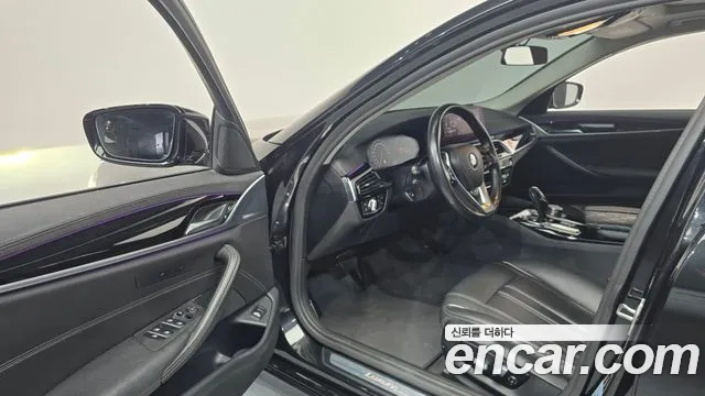 BMW 5 серии 2019 thumb 10