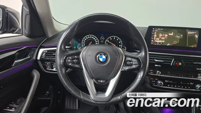 BMW 5 серии 2019 thumb 12