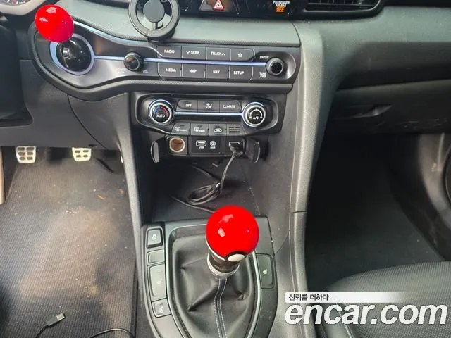 Hyundai Veloster 2018 thumb 10