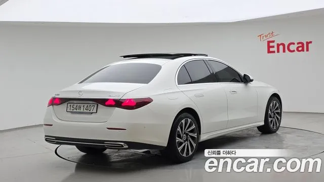 Mercedes-Benz E-Класс 2024 thumb 2