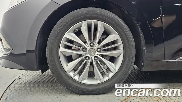 Hyundai Grandeur 2016 thumb 5