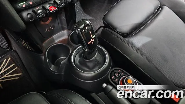 Mini Hatch 2020 thumb 9
