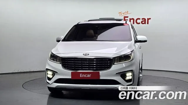 Kia Carnival 2019 thumb 3