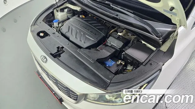 Kia Carnival 2019 thumb 6