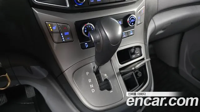 Hyundai Starex 2016 thumb 9
