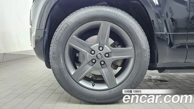 Land Rover Defender 2021 thumb 5