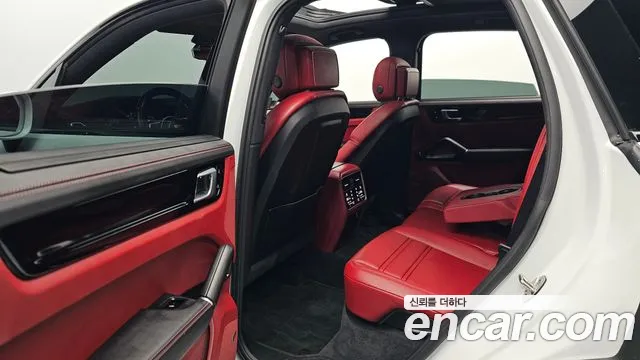 Porsche Cayenne 2021 thumb 11