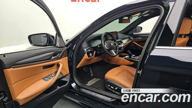 BMW 5 серии 2022 thumb 10