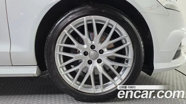 Audi A6 2018 thumb 5