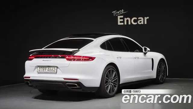 Porsche Panamera 2020 thumb 2