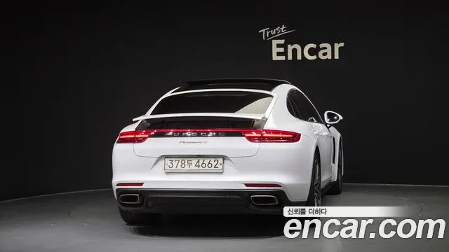 Porsche Panamera 2020 thumb 4