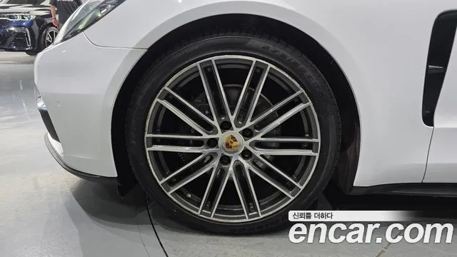 Porsche Panamera 2020 thumb 5