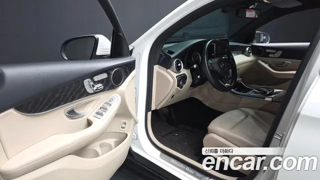 Mercedes-Benz GLC 2019 thumb 9