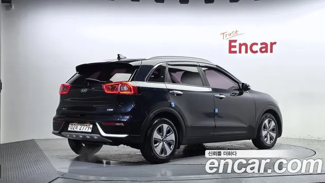 Kia Niro 2017 thumb 2