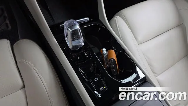 Volvo XC40 2023 thumb 9