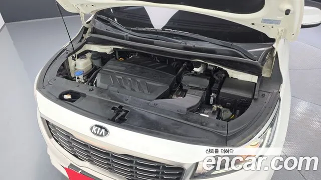 Kia Carnival 2020 thumb 6