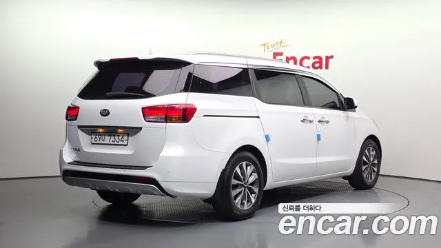 Kia Carnival 2014 thumb 2