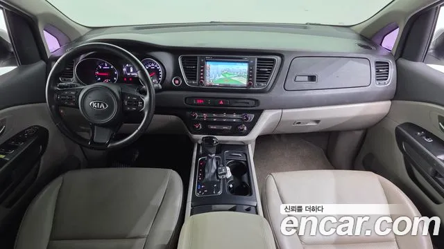 Kia Carnival 2014 thumb 7