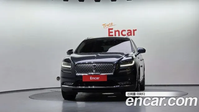 Lincoln Nautilus 2022 thumb 3