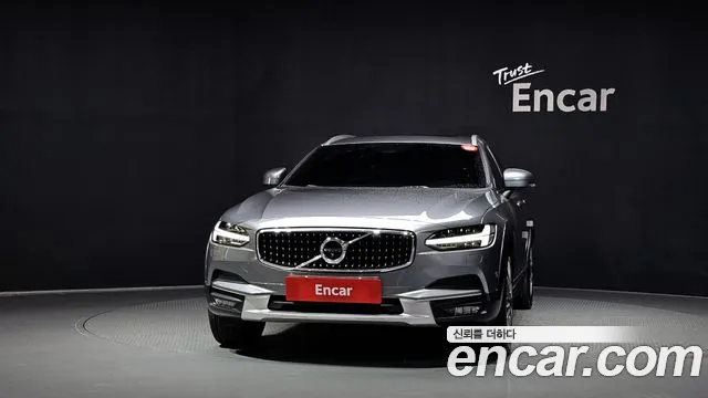 Volvo V90 2019 thumb 3