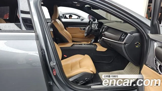 Volvo V90 2019 thumb 11