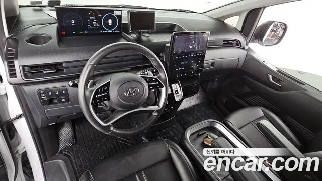 Hyundai Staria 2024 thumb 7