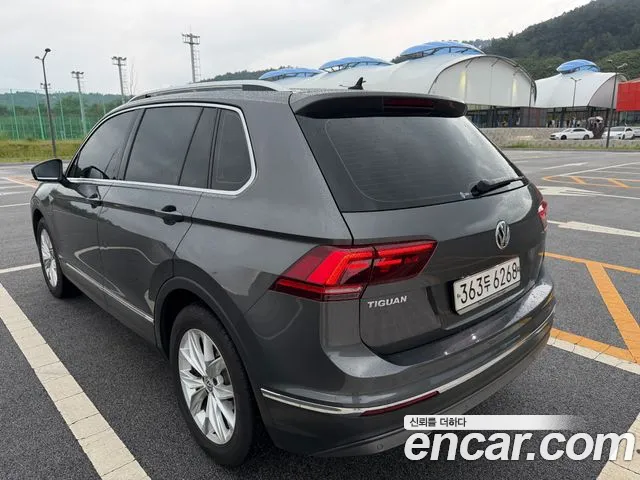 Volkswagen Tiguan 2020 thumb 4