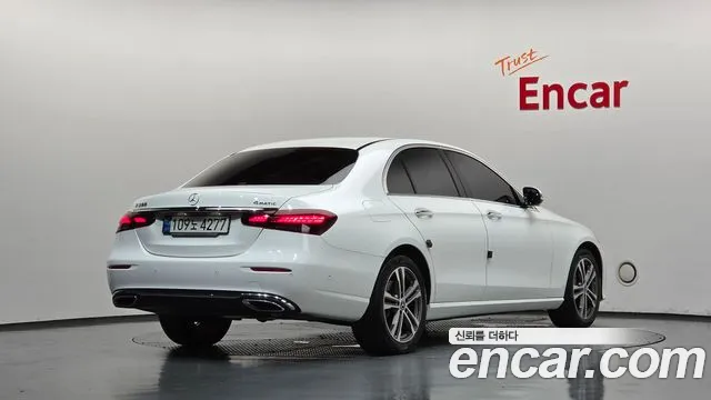 Mercedes-Benz E-Класс 2022 thumb 2
