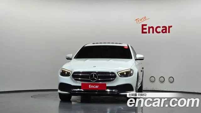Mercedes-Benz E-Класс 2022 thumb 3