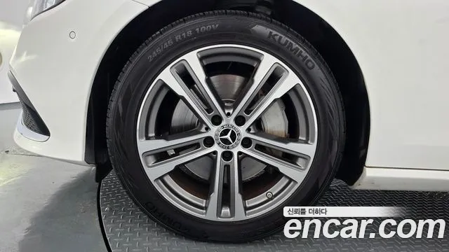 Mercedes-Benz E-Класс 2022 thumb 5