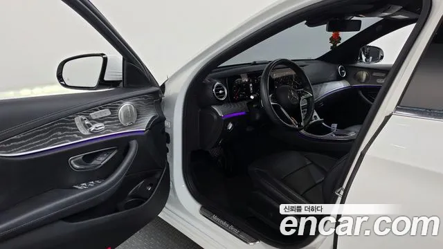 Mercedes-Benz E-Класс 2022 thumb 10