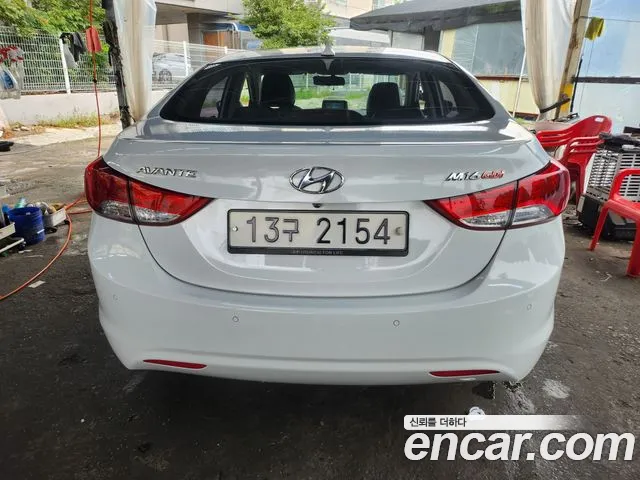 Hyundai Avante 2011 thumb 4