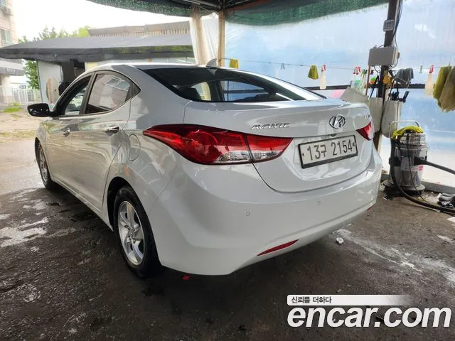 Hyundai Avante 2011 thumb 10