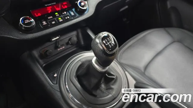 Kia Sportage 2012 thumb 9