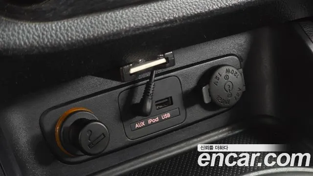 Kia Sportage 2012 thumb 12
