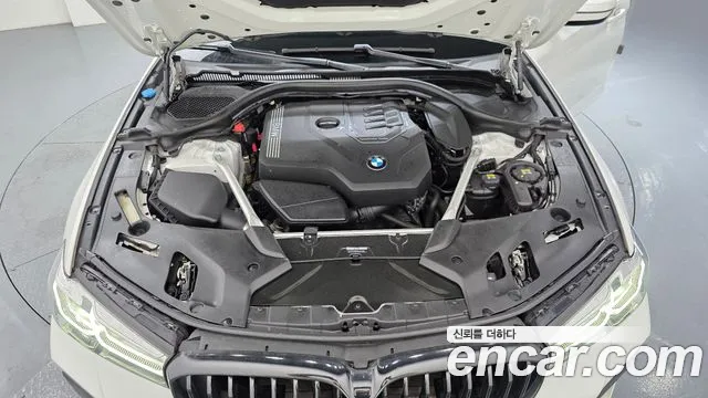 BMW 5 серии 2022 thumb 6