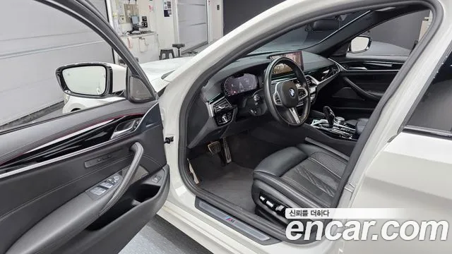 BMW 5 серии 2022 thumb 10