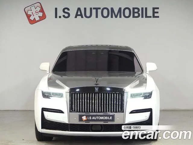 Rolls-Royce Ghost 2023 thumb 2