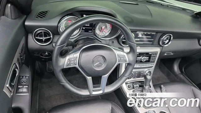 Mercedes-Benz SLK-Class 2013 thumb 12