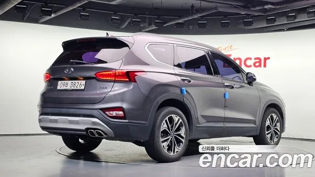 Hyundai Santa Fe 2018 thumb 2