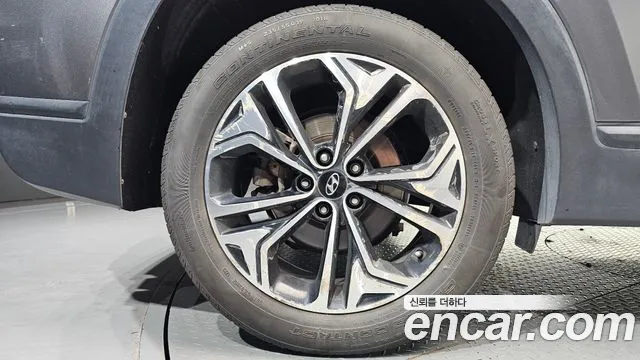 Hyundai Santa Fe 2018 thumb 5