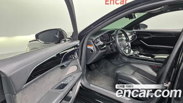 Audi A8 2020 thumb 9