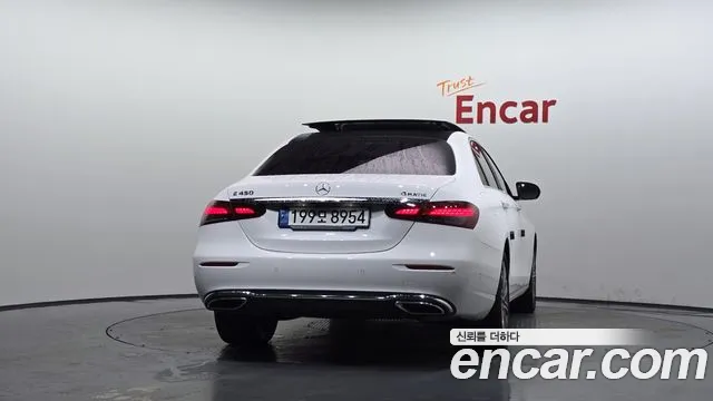Mercedes-Benz E-Класс 2021 thumb 4