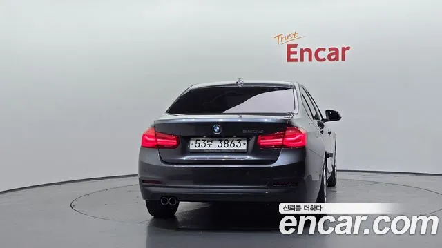BMW 3 серии 2018 thumb 4