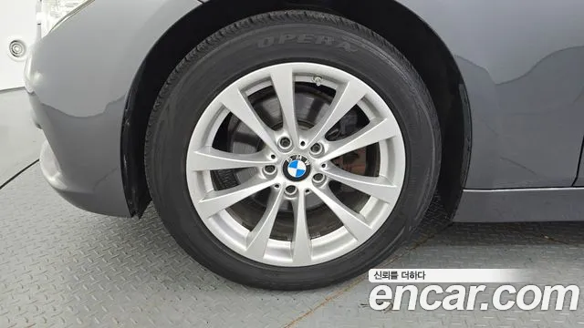 BMW 3 серии 2018 thumb 5