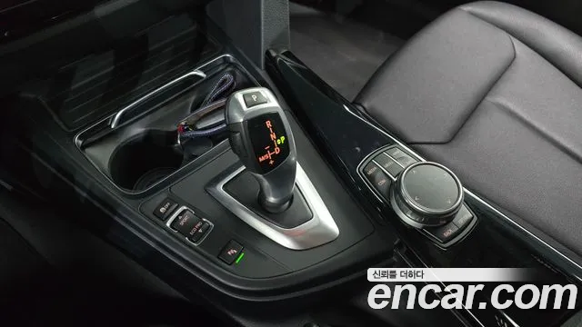 BMW 3 серии 2018 thumb 9
